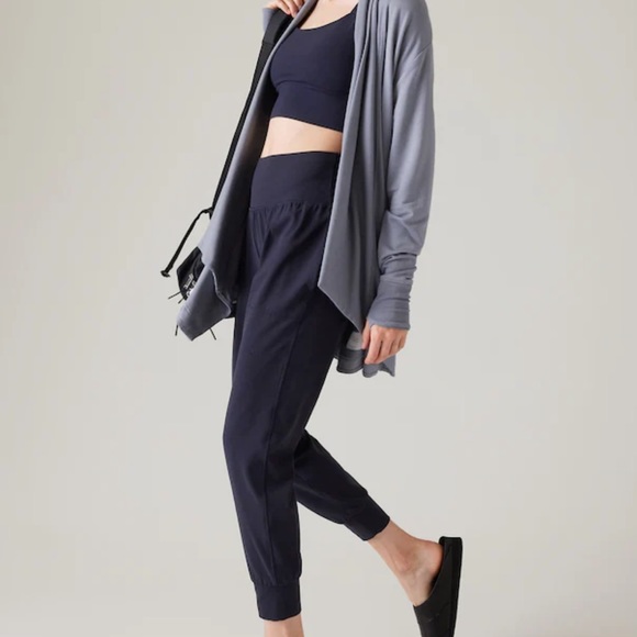 Athleta Pants & Jumpsuits Athleta Salutation Jogger In Navy Size M